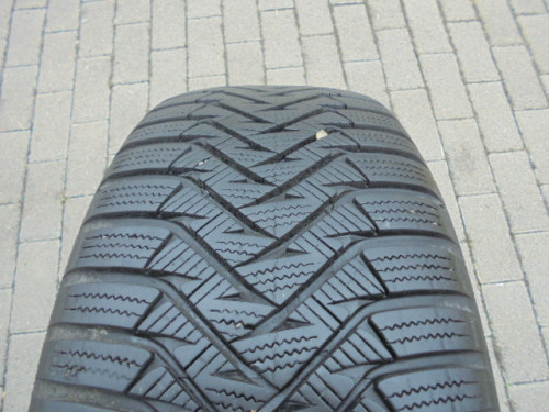 Laufenn LW31 tyre