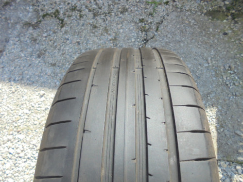 Dunlop Sport Maxx RT2 tyre