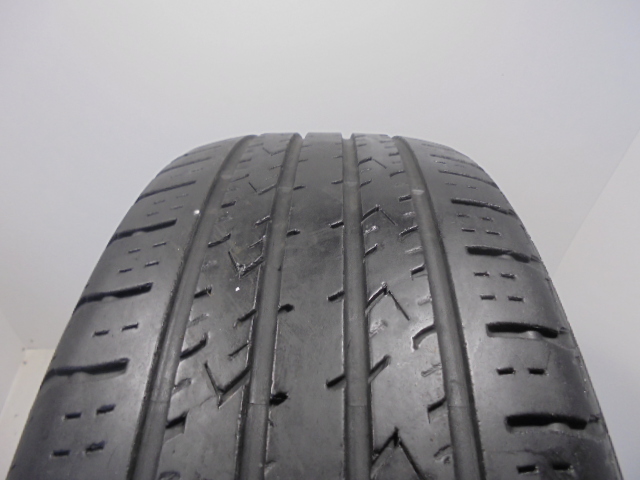 Kumho Crugen Premium KL33 tyre