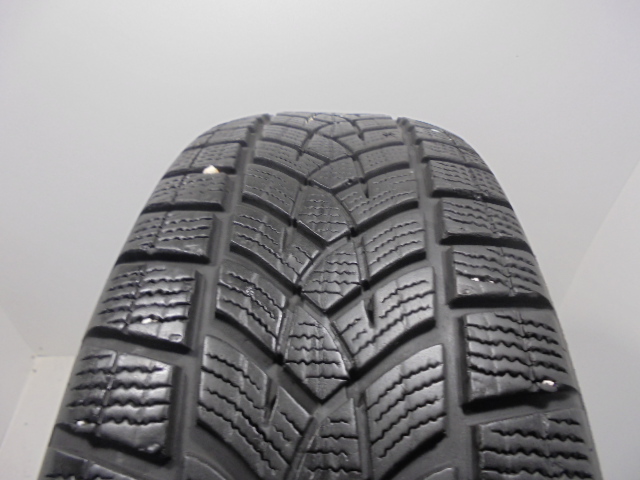 Goodyear Ultragrip Gen1 tyre