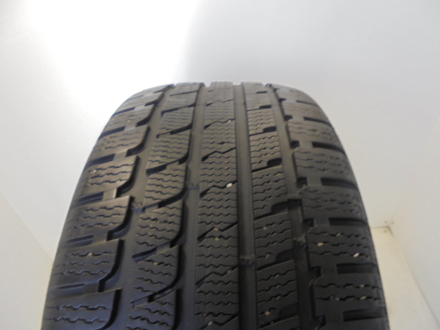 Kumho KW27 tyre