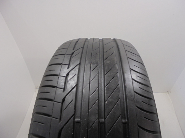 Bridgestone Turanza T001 tyre