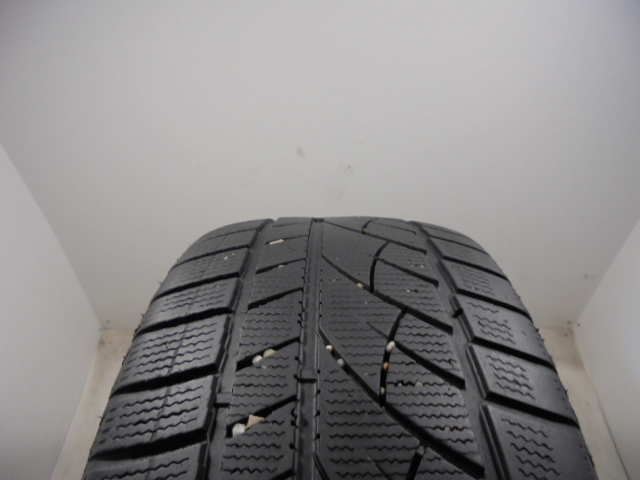 Jinyu Winter YWS2 tyre