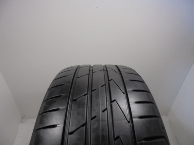 Hankook K117B HRS tyre
