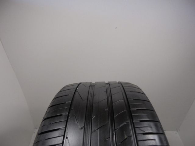 Hankook K117A tyre