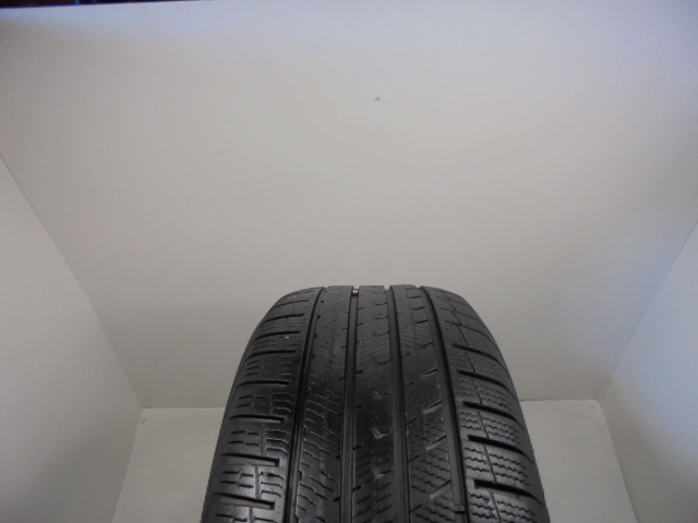 Vredestein Quatrac Pro tyre
