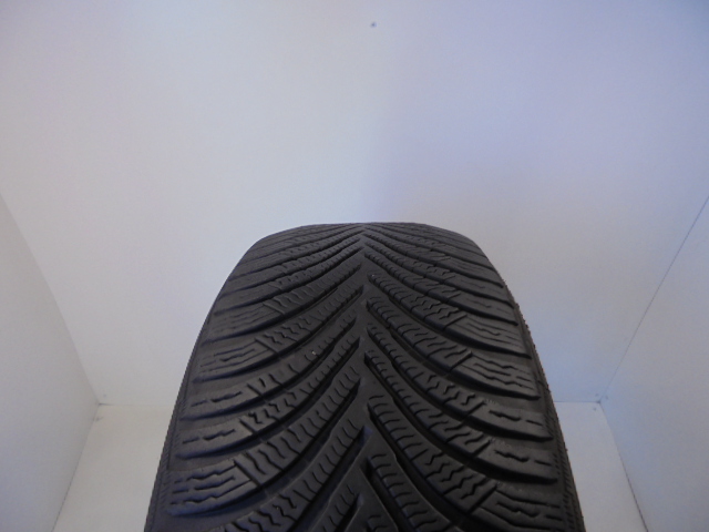 Michelin Alpin 5 tyre