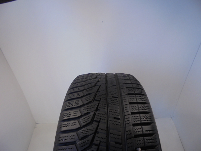 Hankook W320A tyre