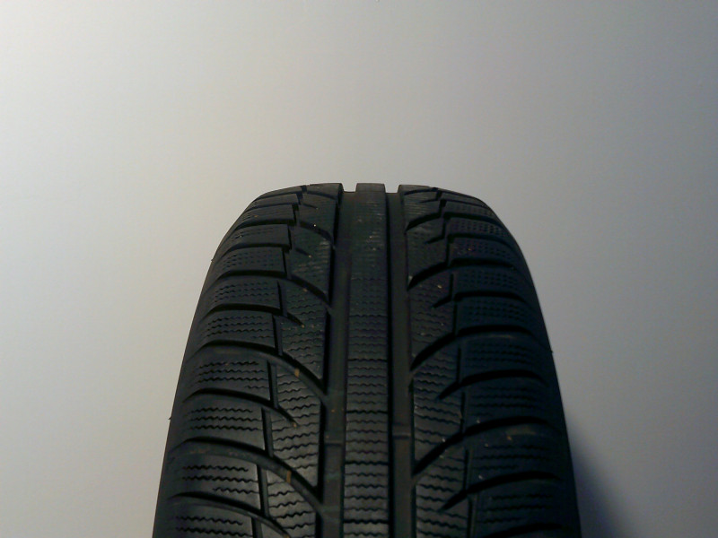 Toyo S943 tyre