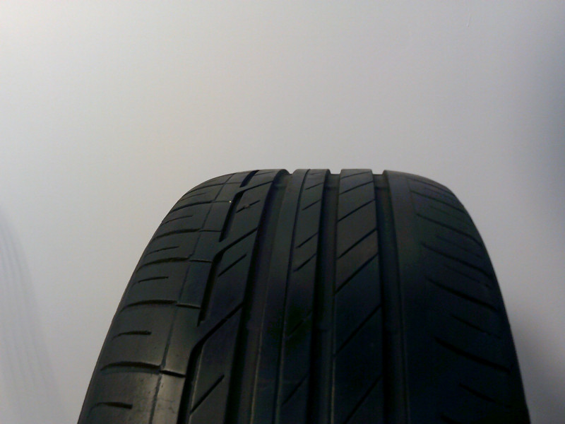 Bridgestone T001 tyre