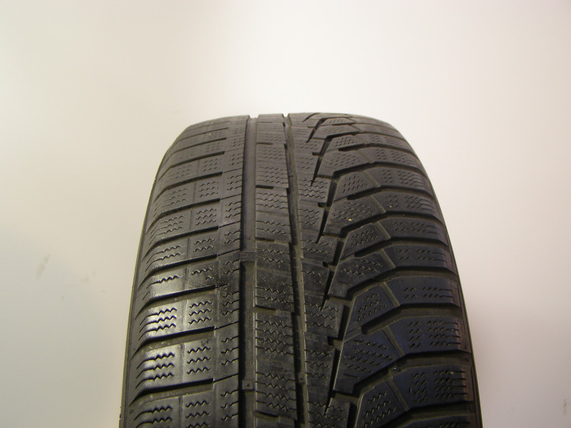 Hankook W320A tyre