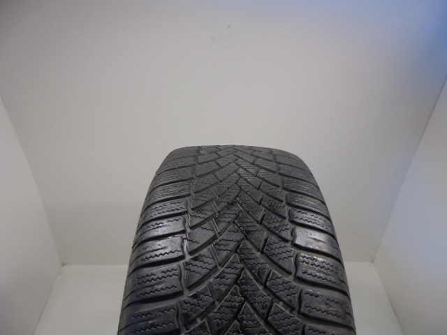 Bridgestone LM005 tyre