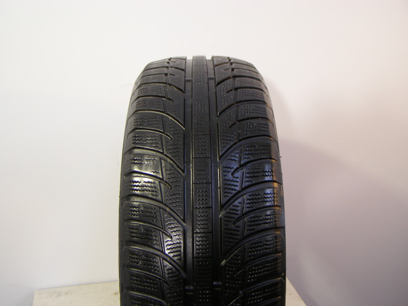 Toyo S943 tyre