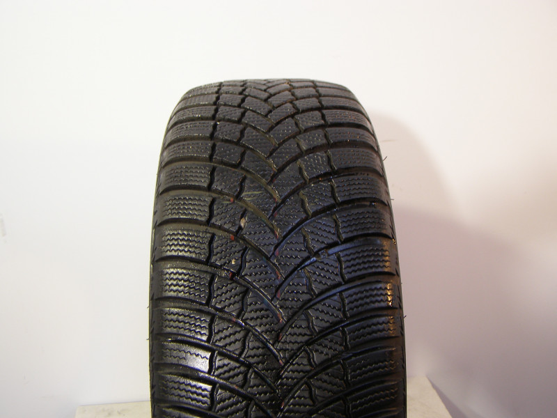 Bridgestone LM001 tyre