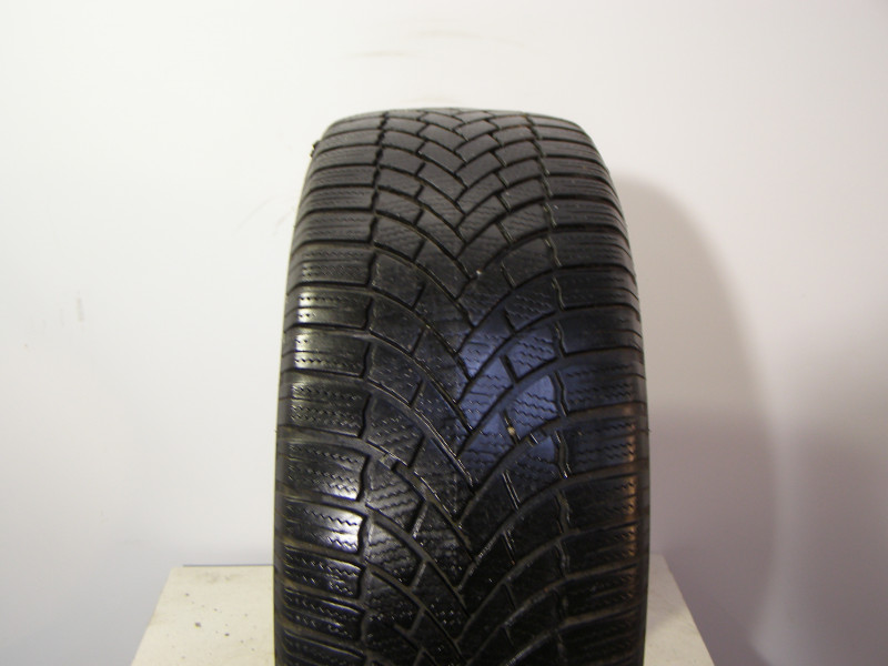 Bridgestone LM005 tyre