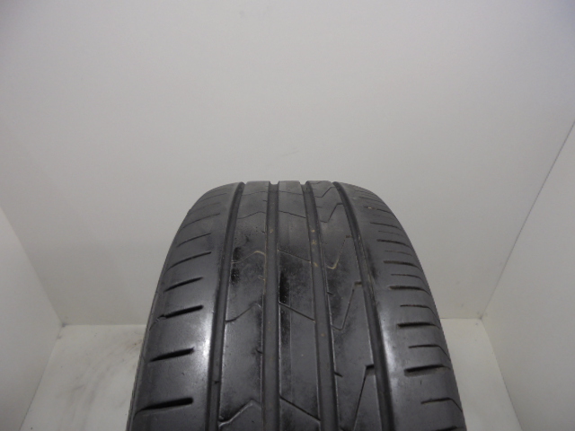 Hankook K125 tyre
