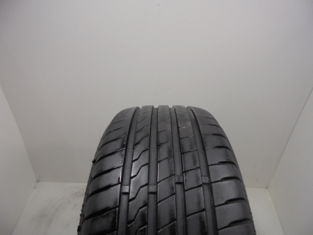 Firestone Raodhawk tyre