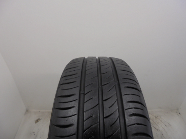 Kumho ES01 tyre
