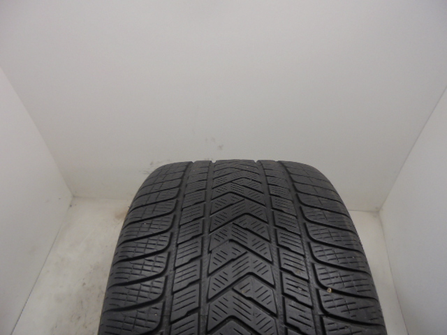 Pirelli Scorpion Winter tyre