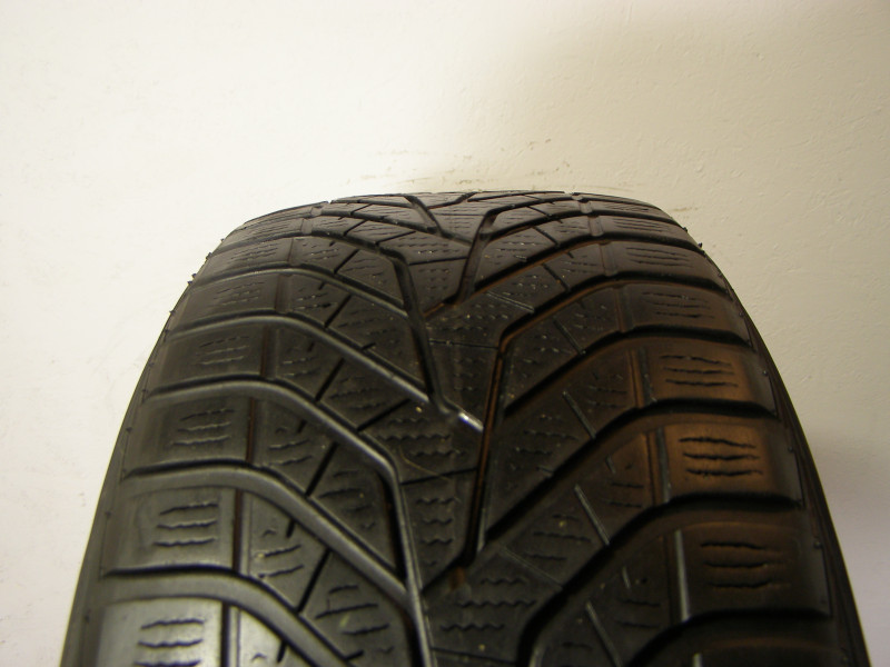 Yokohama V905 tyre