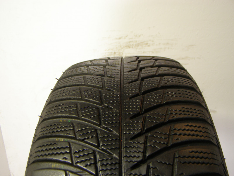 Bridgestone LM001 tyre