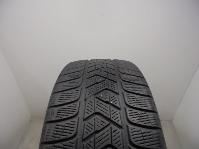 Pirelli Scorpion Winter tyre
