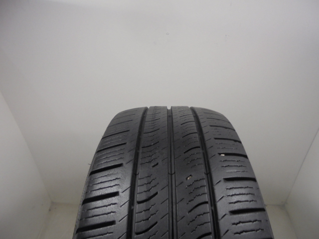 Pirelli Carrier All Season tyre