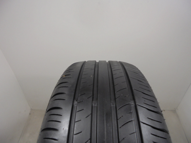 Dunlop EC300+ tyre