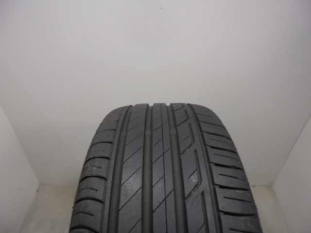 Bridgestone T001 tyre