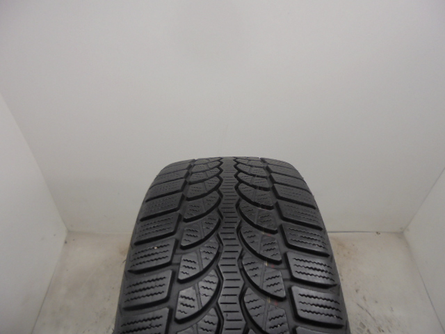 Bridgestone LM-32 tyre
