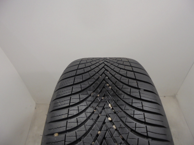 Debica Navigator 3 tyre