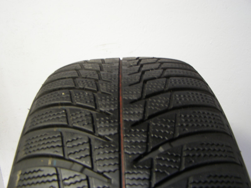 Bridgestone LM001 tyre