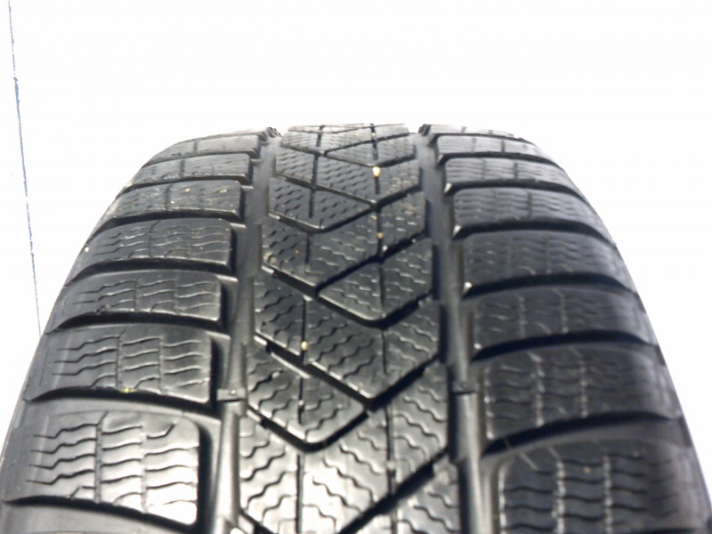 Pirelli Sottozero 3 tyre