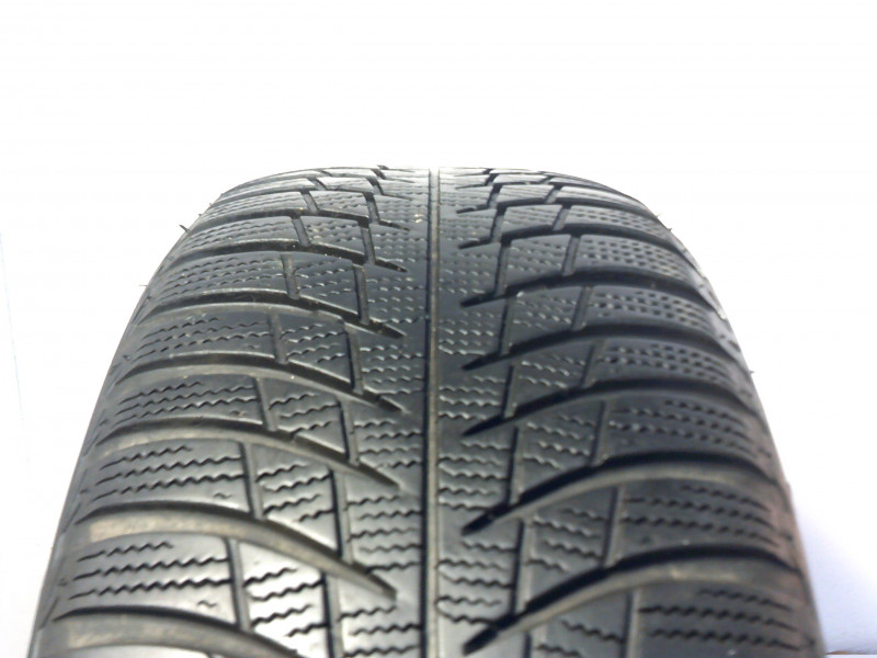 Bridgestone LM001 tyre