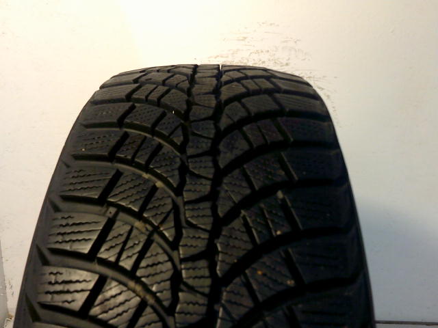 Kumho WP71 Wintercraft tyre