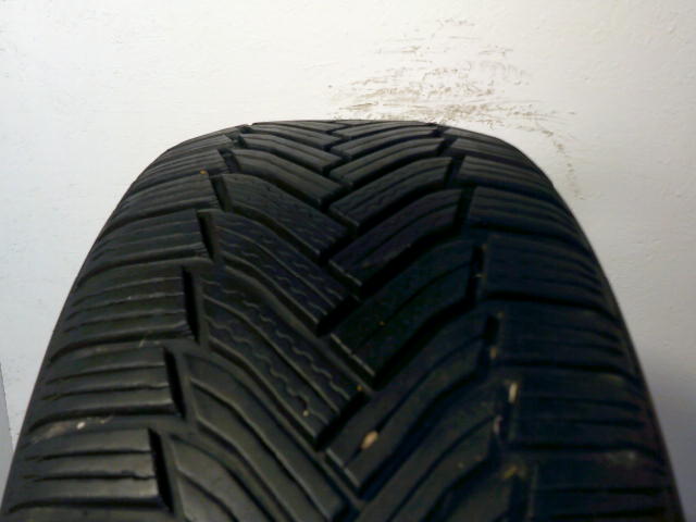 Michelin Alpin 6 tyre