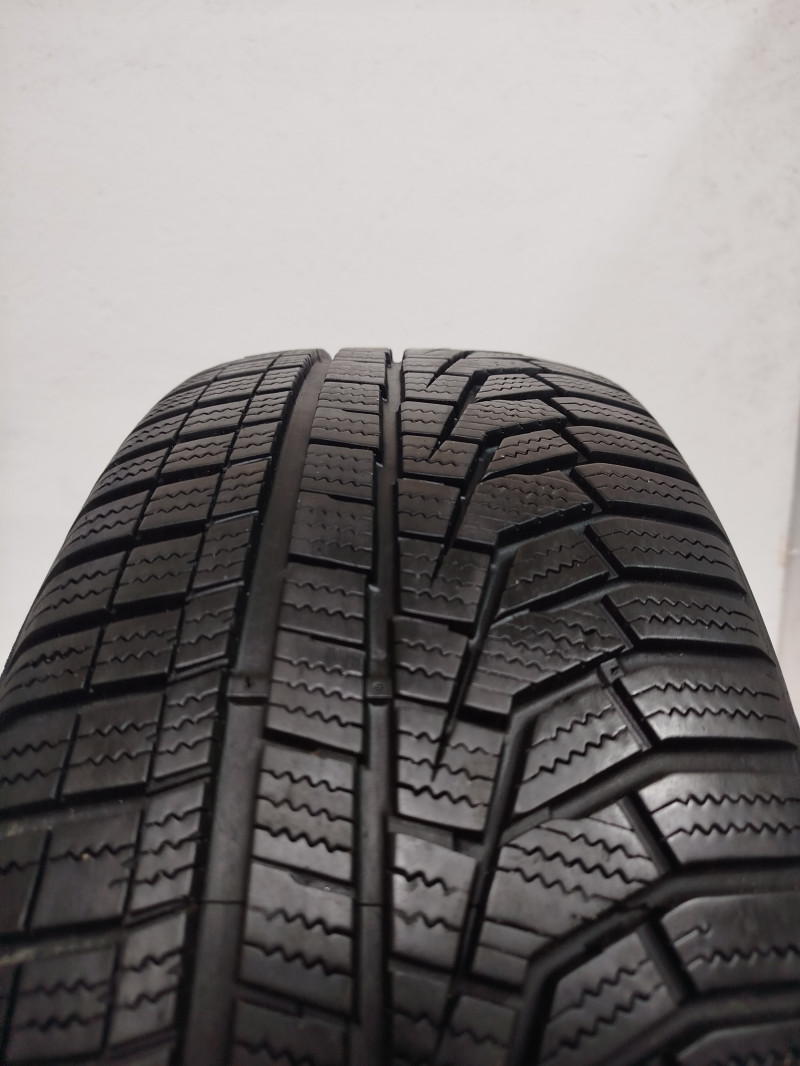 Hankook W320 Winter Icept Evo2 tyre