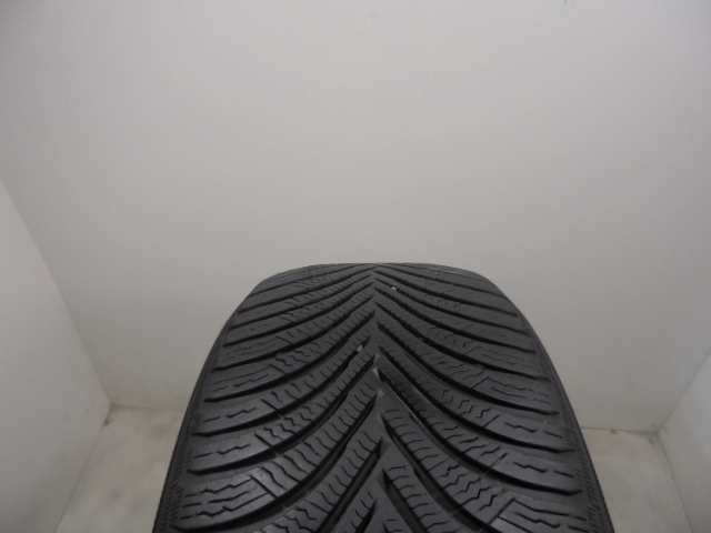 Michelin Alpin 5 tyre
