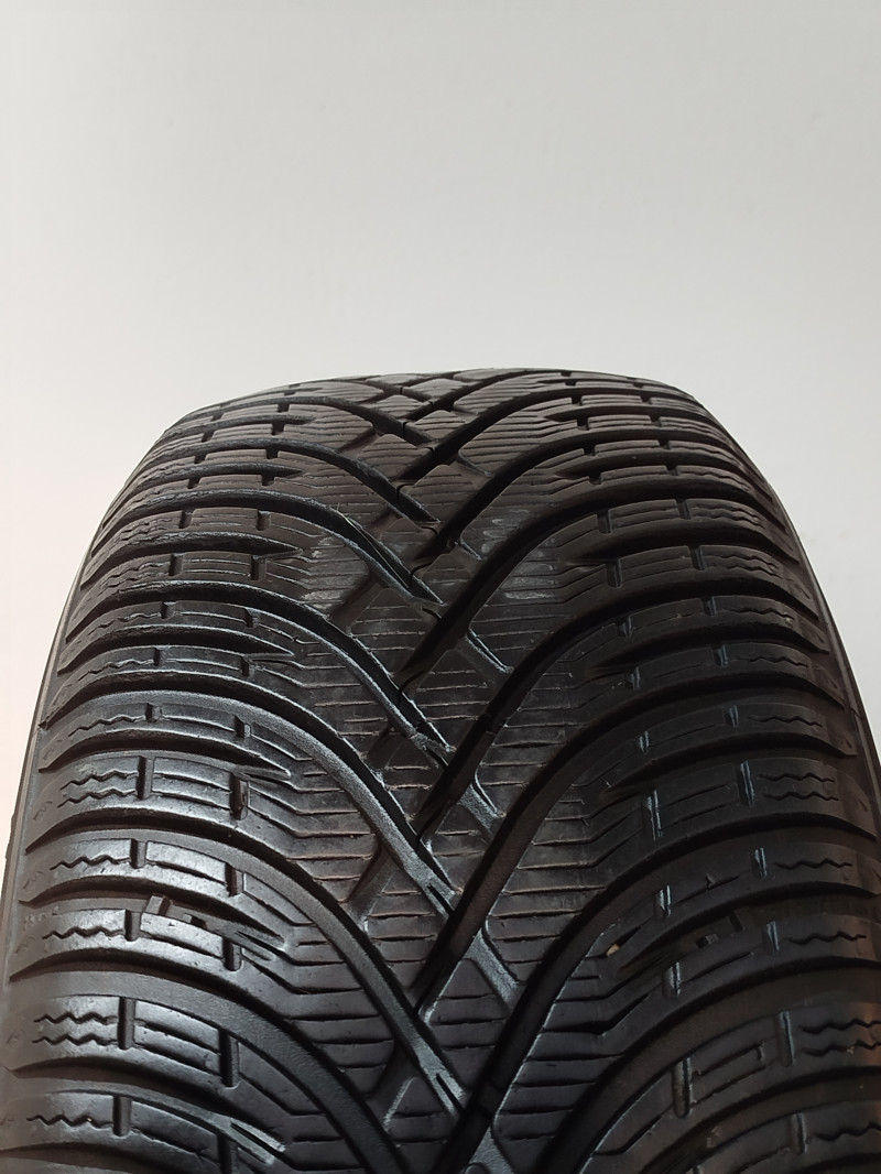 Toyo S953 Snowprox tyre