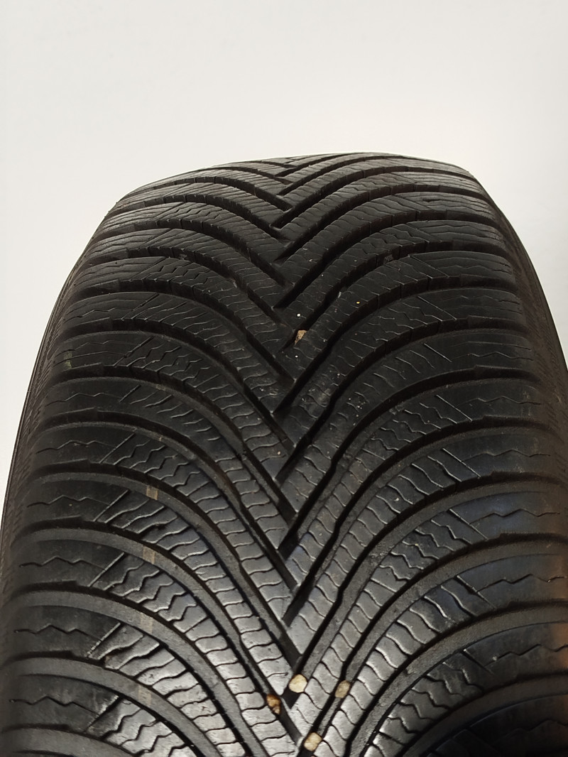 Michelin Alpin 5 tyre