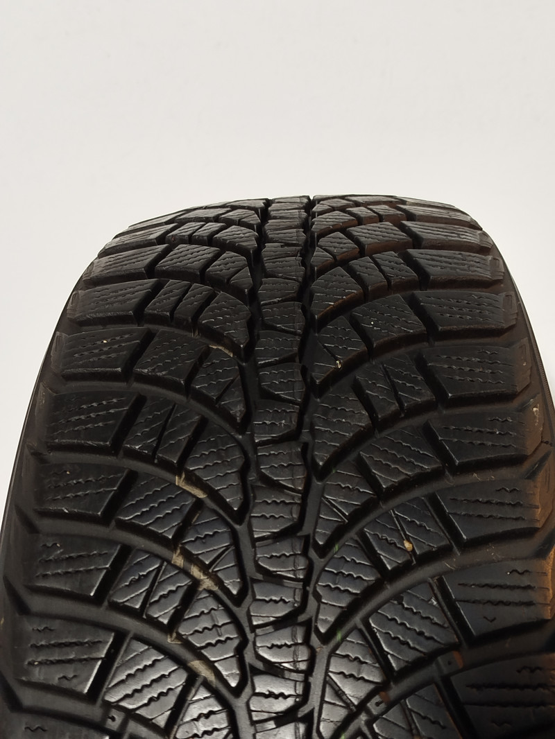 Kumho WP71 Wintercraft tyre