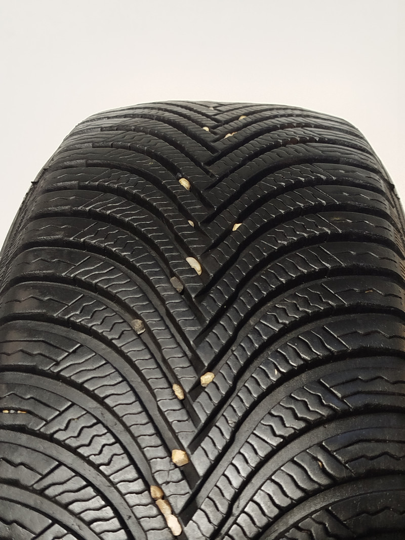 Michelin Alpin 5 tyre
