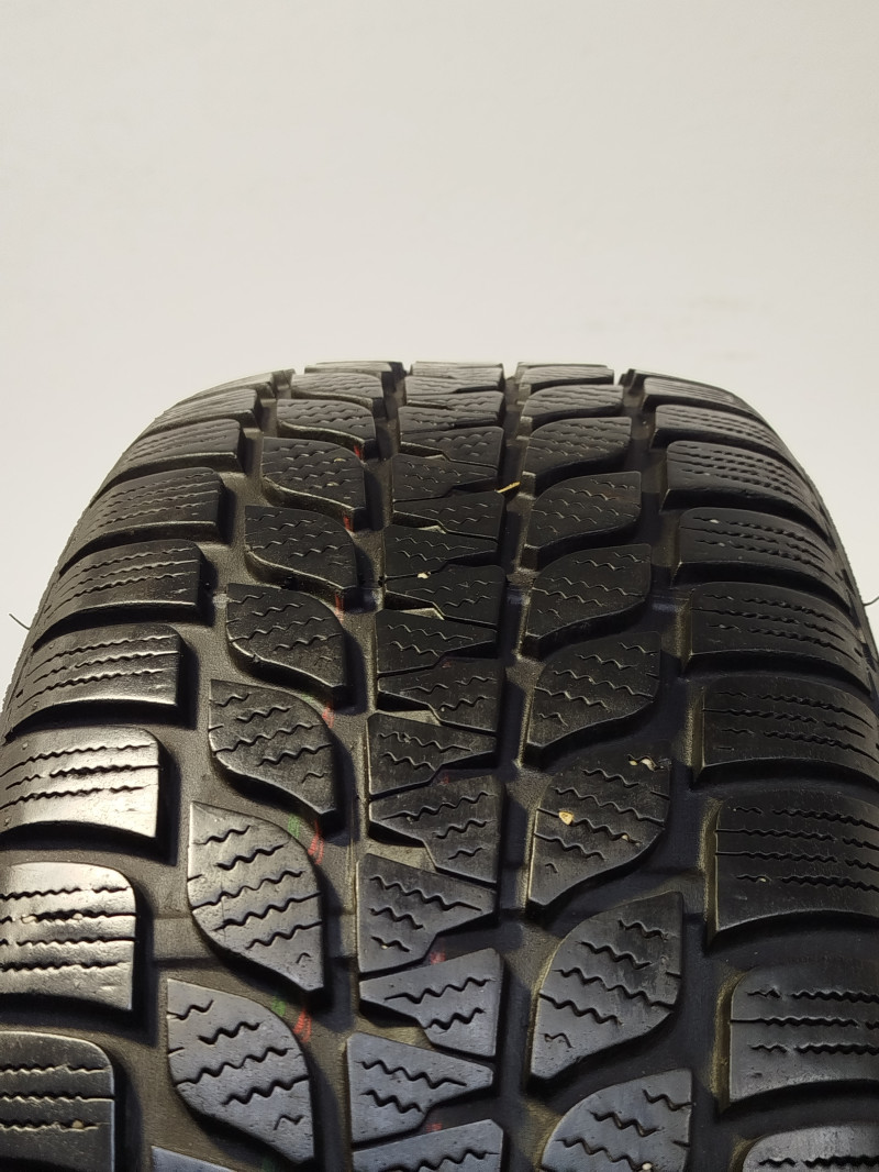 Bridgestone LM-25 tyre