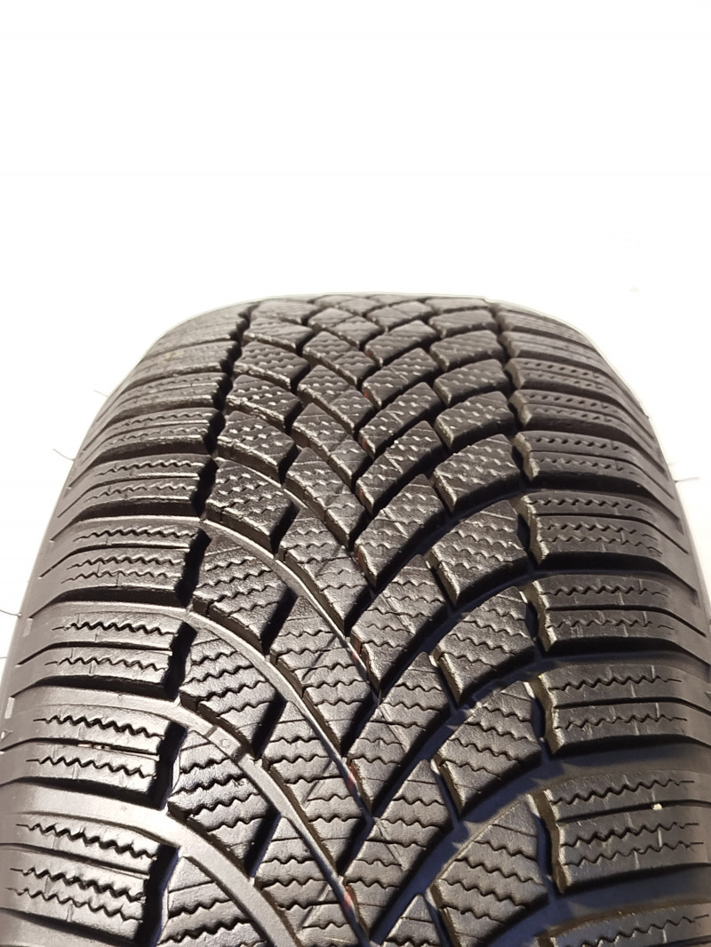 Bridgestone LM005 tyre