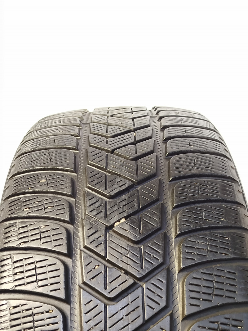 Pirelli Scorpion Winter tyre