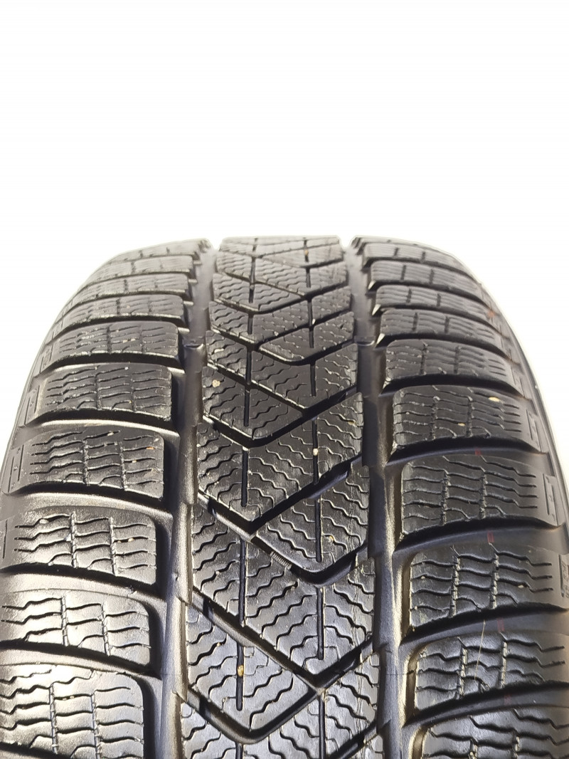 Pirelli Sottozero 3 tyre