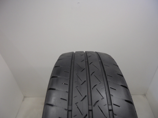 Bridgestone R660 Eco tyre
