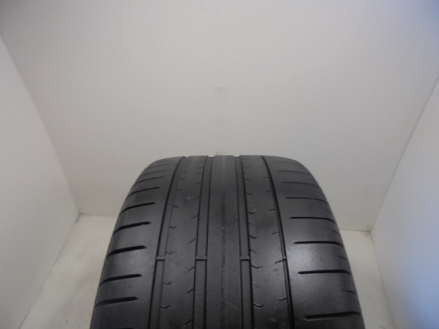 Pirelli Pzero tyre
