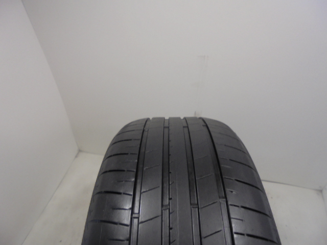 Bridgestone Alenza 001 tyre