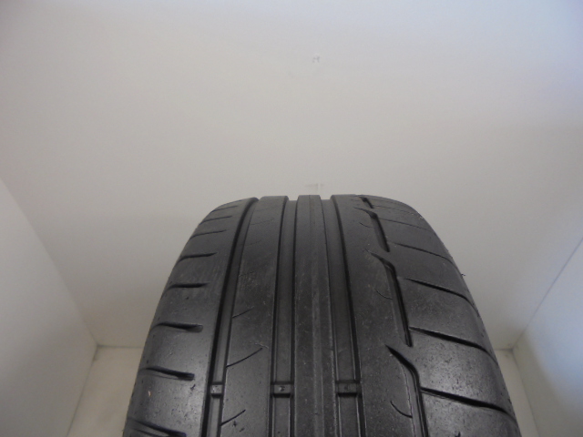 Dunlop Sportmaxx RT tyre